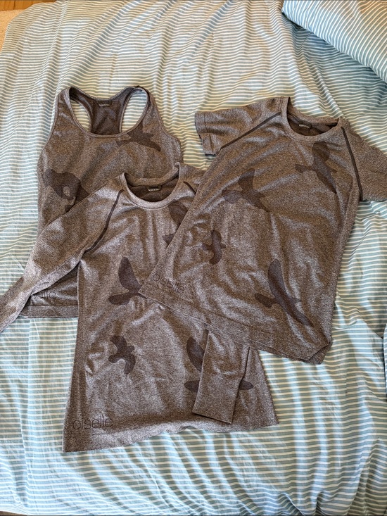 Oiselle Tops - Oiselle Flyte Collection - grey size L